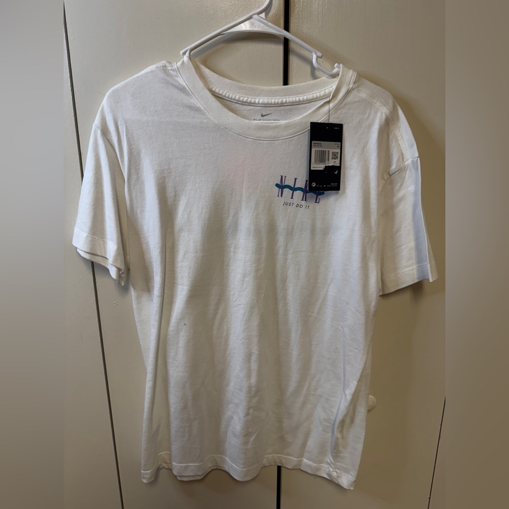 Nike women's vintage style t-shirt
